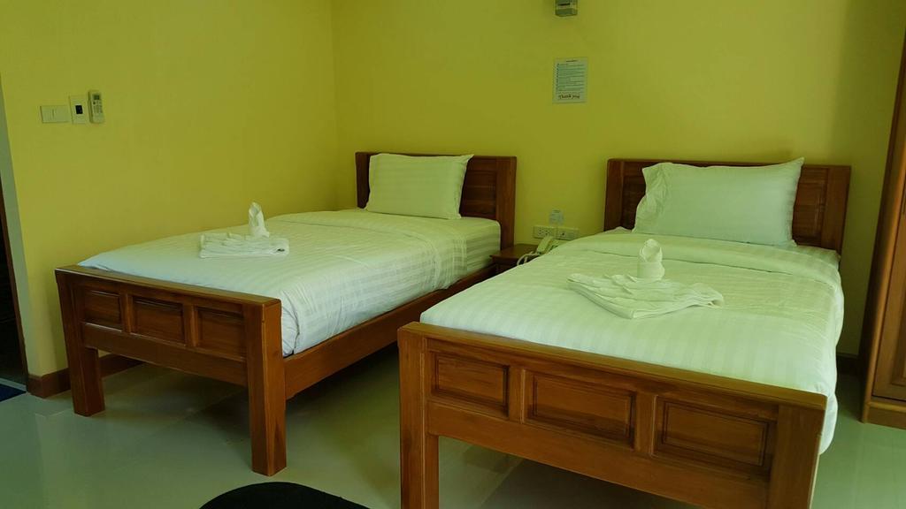 Kasinpat Home Nan Luaran gambar